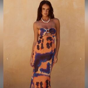 Runaway the Label Velzy strapless dress Saber print!